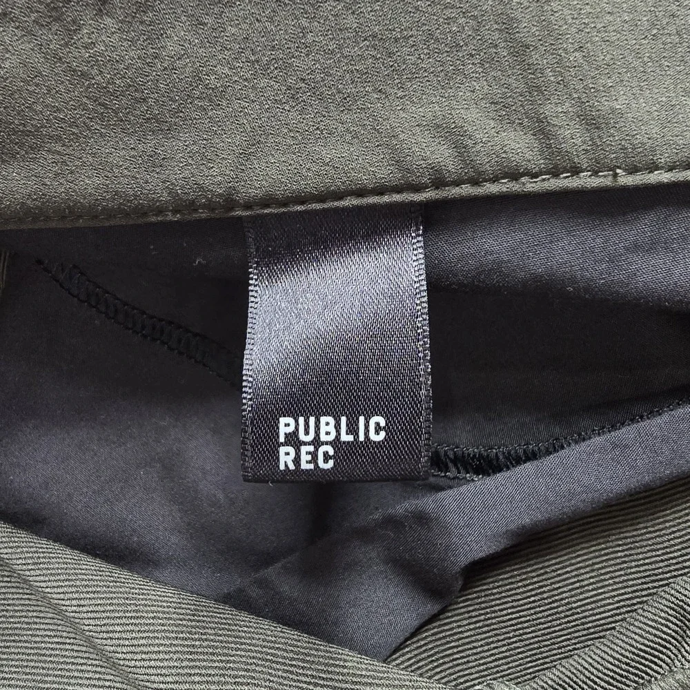 Public Rec 5 Pocket Dealmaker Pant Mens 42x30 (43x27) Green Straight Leg Golf